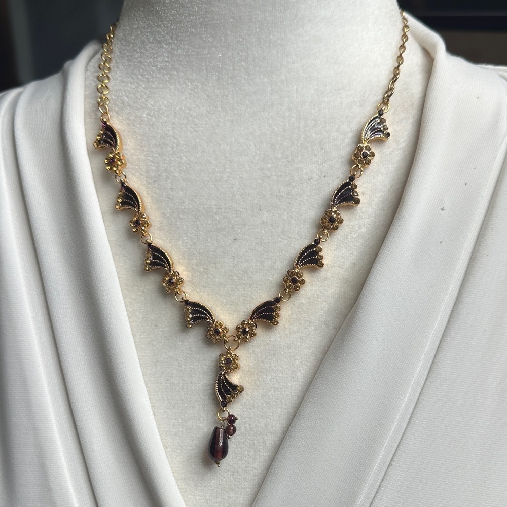 Elegant Vintage Gold tone and Burgundy Stone Necklace